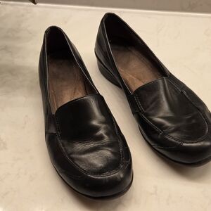 Natural Soul Black Leather Loafers